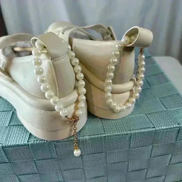 👑👑Charles & Keith Women's Chalk Nola Beaded Strap Platform Ivory Size 6.5 - Picture 7 of 16